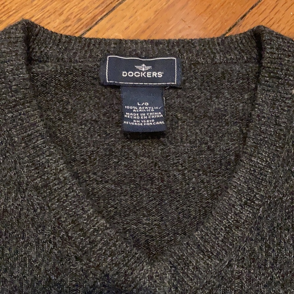 DOCKERS V-NECK SWEATER